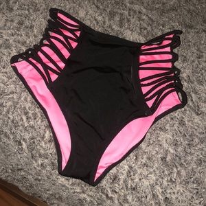 VS PIMK bathing suit bottom .